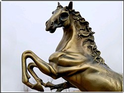 铜马雕塑图片