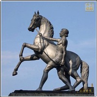 骑铜马雕塑的人物雕塑